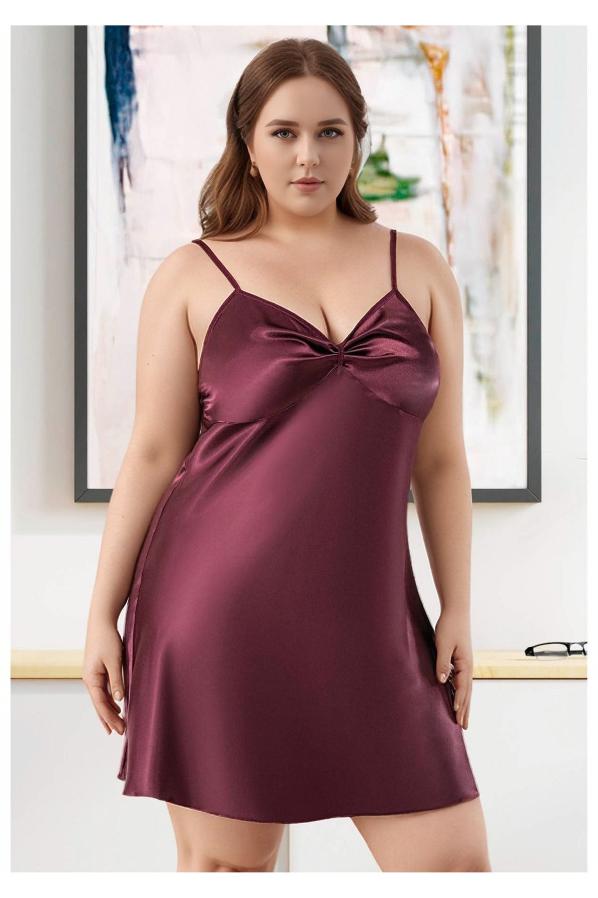 Kadın Mürdüm Büyük Beden Saten Gecelik - Şık V Yaka Plus Size Ev Giyimi