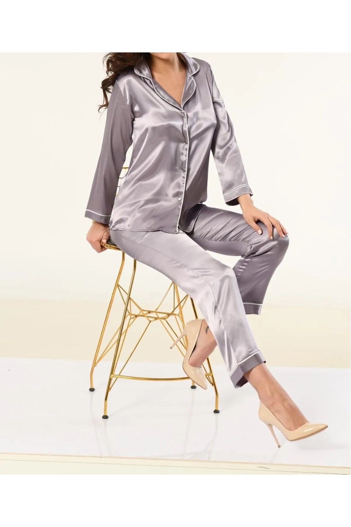 Kadın Royal Önden Düğmeli Saten Pijama Takımı N.İ.L.R.O.Z2.E.0.L.4.T.5.T.T
